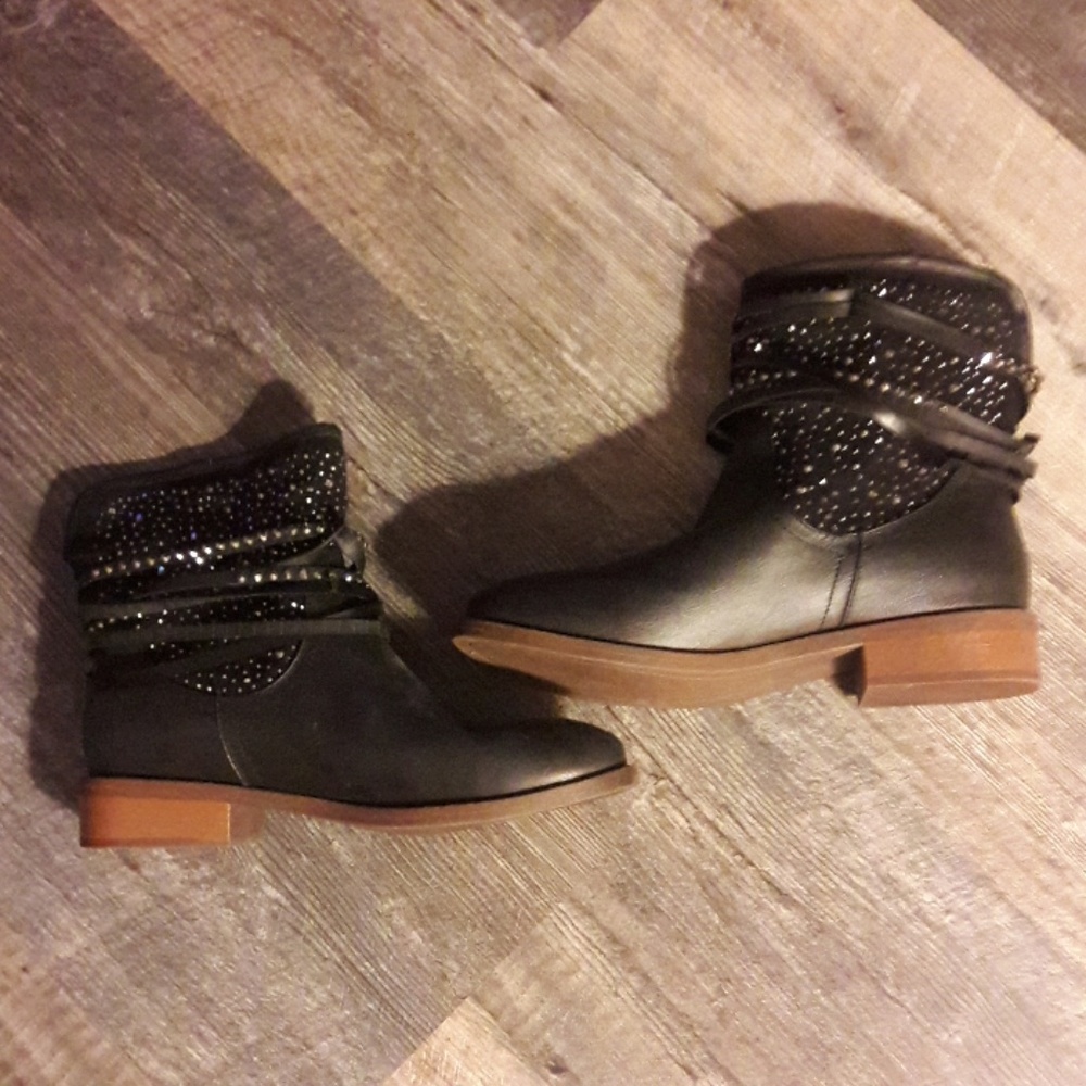 Cute Roper rhinestone boots size 8.5